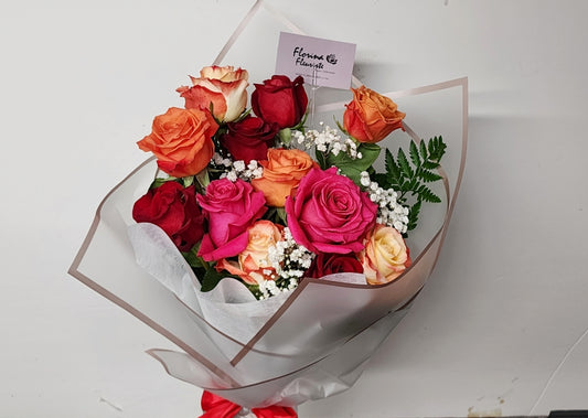 12 Mixed Roses