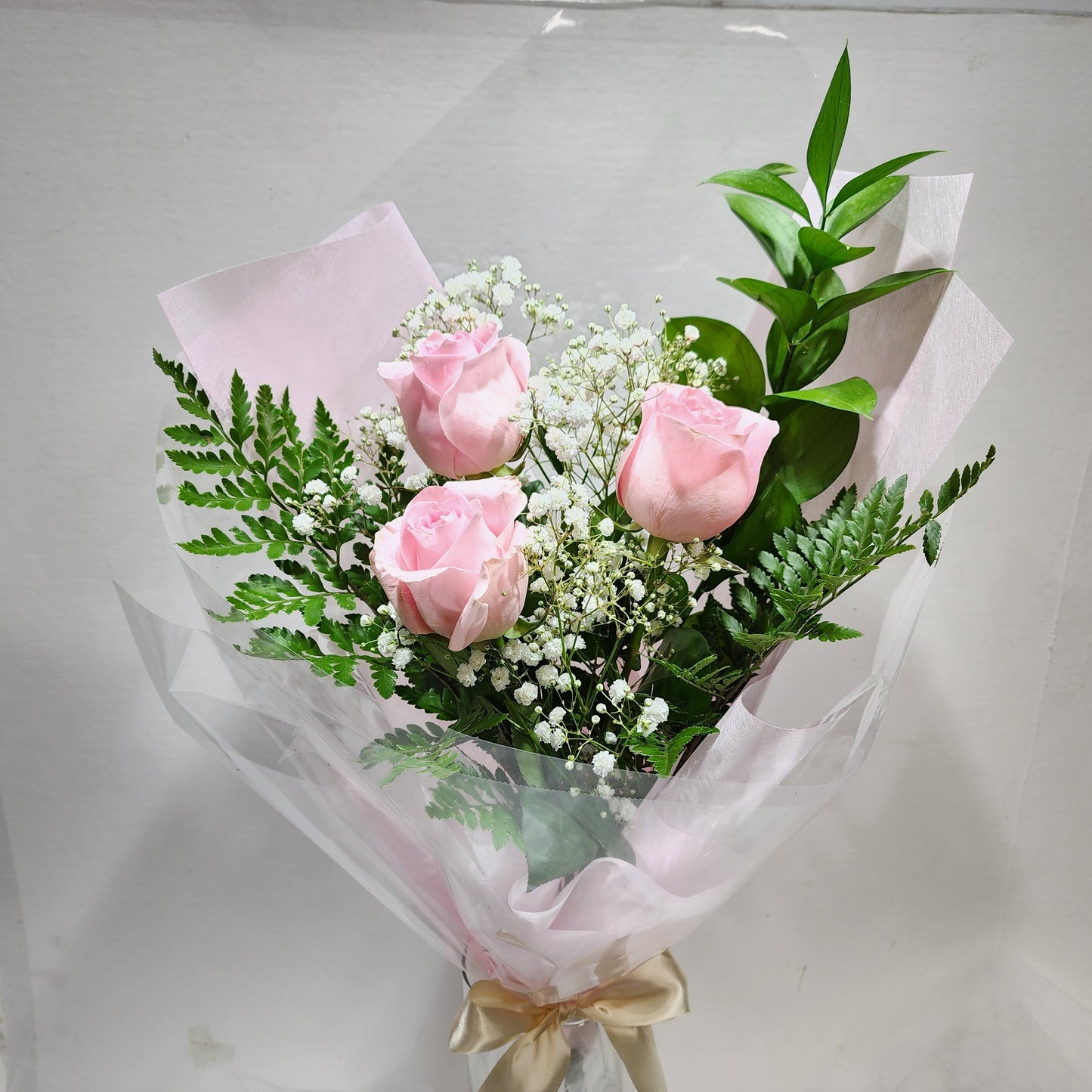3 pink roses / 3 pink roses
