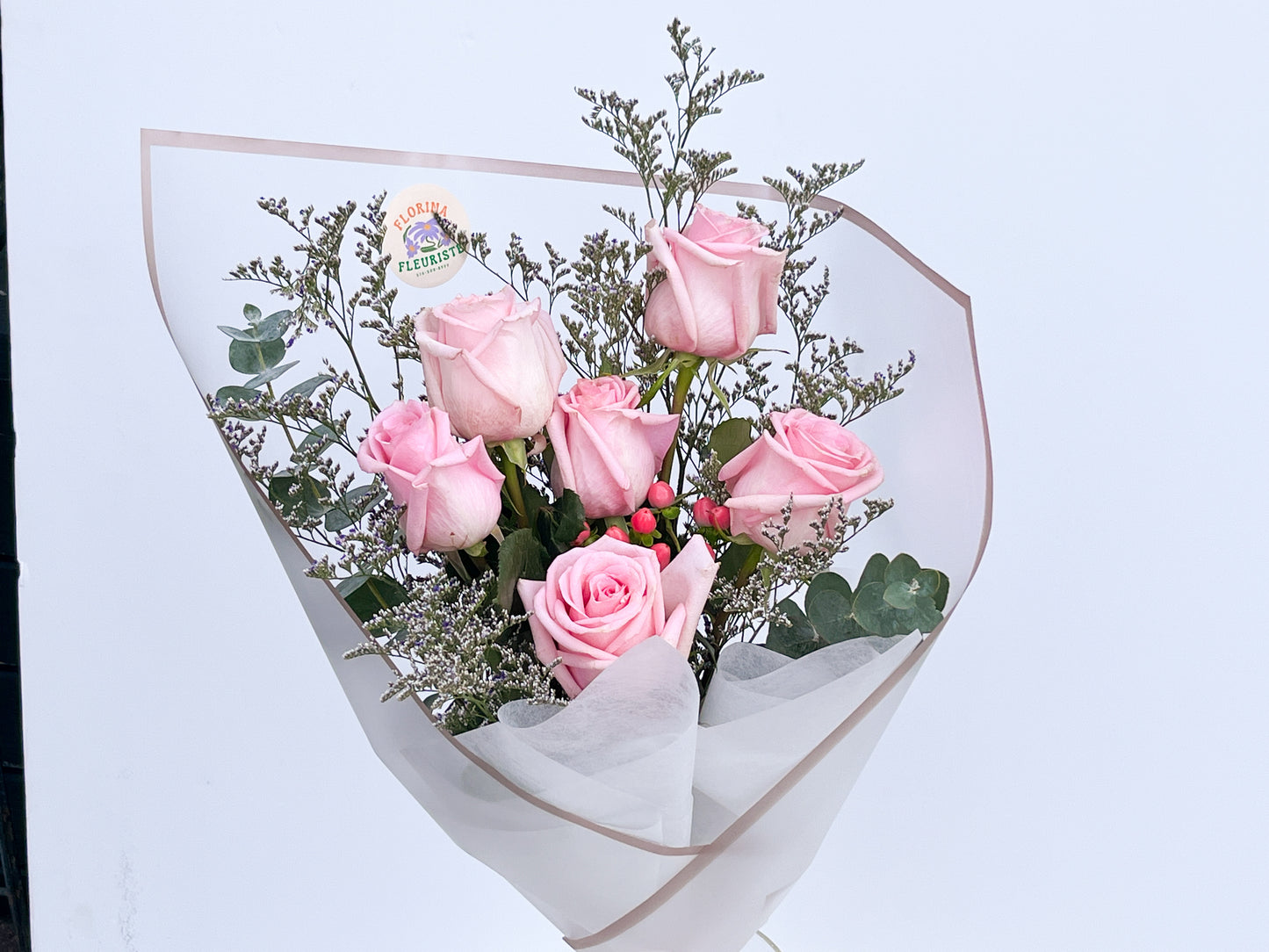 6 pink roses