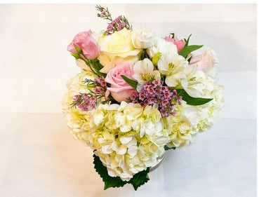 pink & white 2 centerpiece with vase