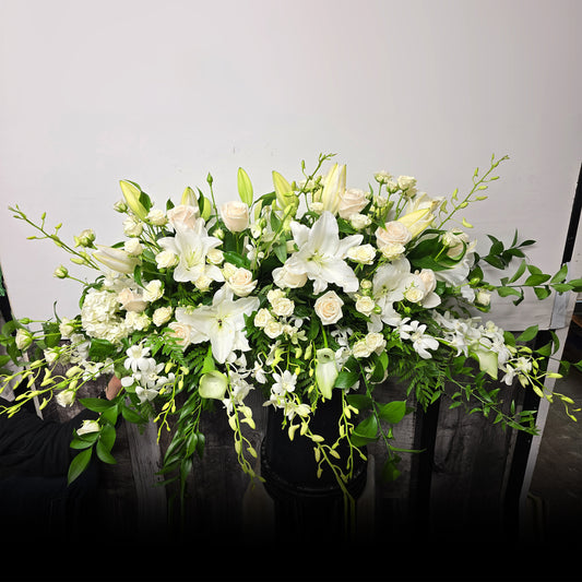 fleurs funéraires - pièce maîtresse / funeral flowers - centerpiece