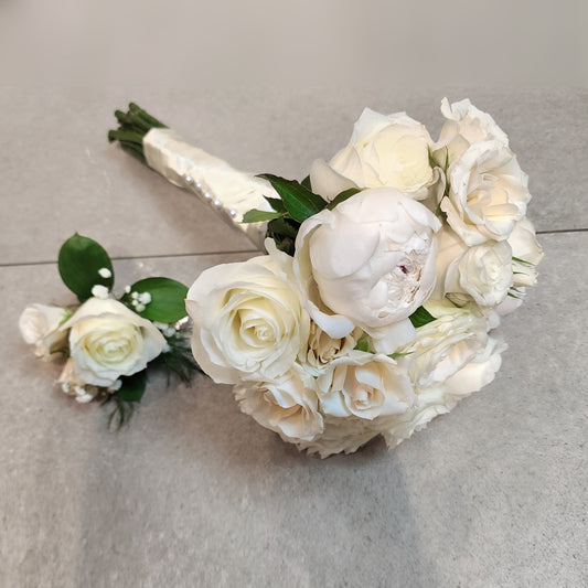 Lovely Wedding bouquet , round